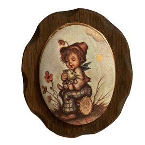 Vintage 3D Hummel wooden wall decor